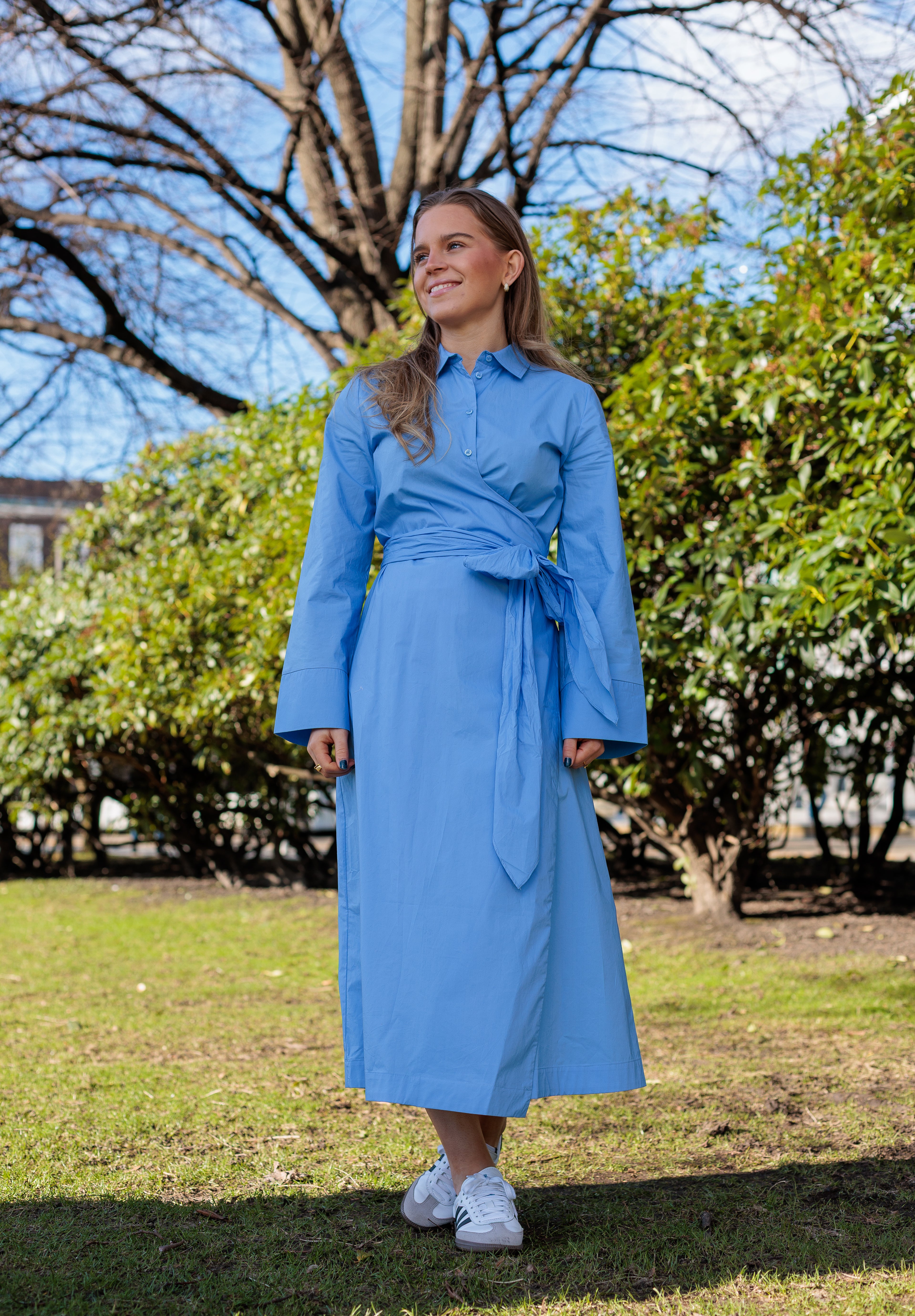 Aviana Lang Kjole  - Blå/ Cornflower Blue